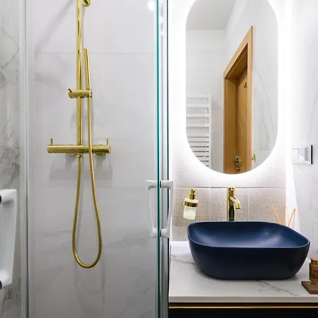 Pink Flower By Oneapartments *