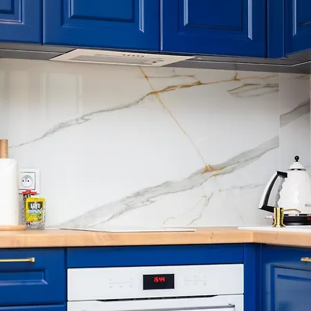 Pink Flower By Oneapartments